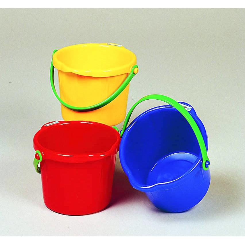 Lowe's 5-Quart Recycled Material General Bucket in the Buckets department  at