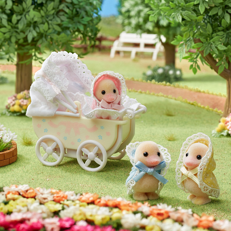 Darling Ducklings Baby Carriage