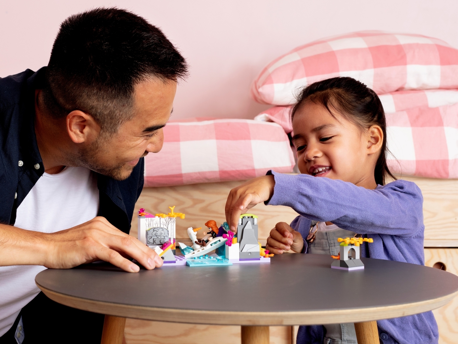 LEGO® 41165 Annas Canoe Expedition